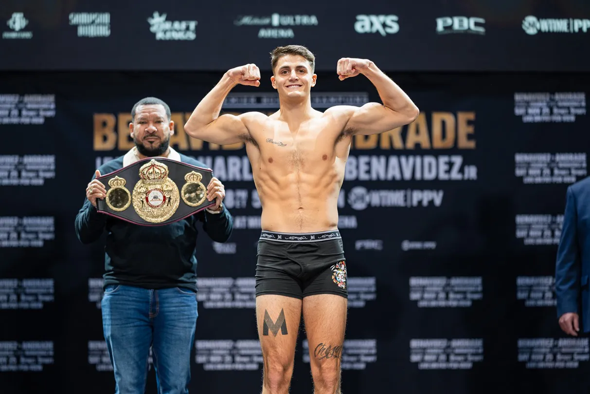 Benavidez vs Andrade Weigh-in - 11.24.23_11_25_2023_Weigh-in (5)