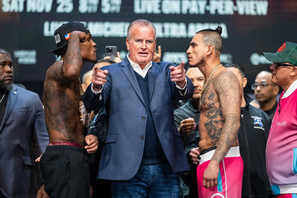 Benavidez vs Andrade Weigh-in - 11.24.23_11_25_2023_Weigh-in (28)
