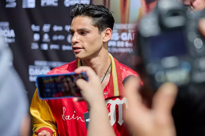 0097_Ryan Garcia media workout