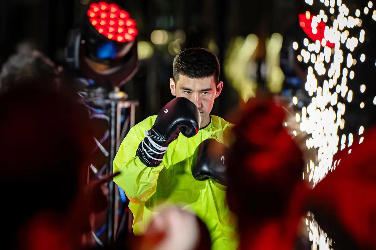 Bivol Elogió A Benavidez Por Su Debut En Semipesado