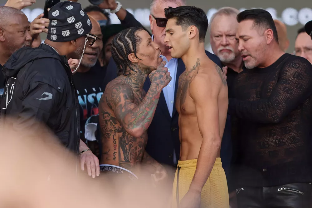 0019_Davis vs Garcia Weigh-ins