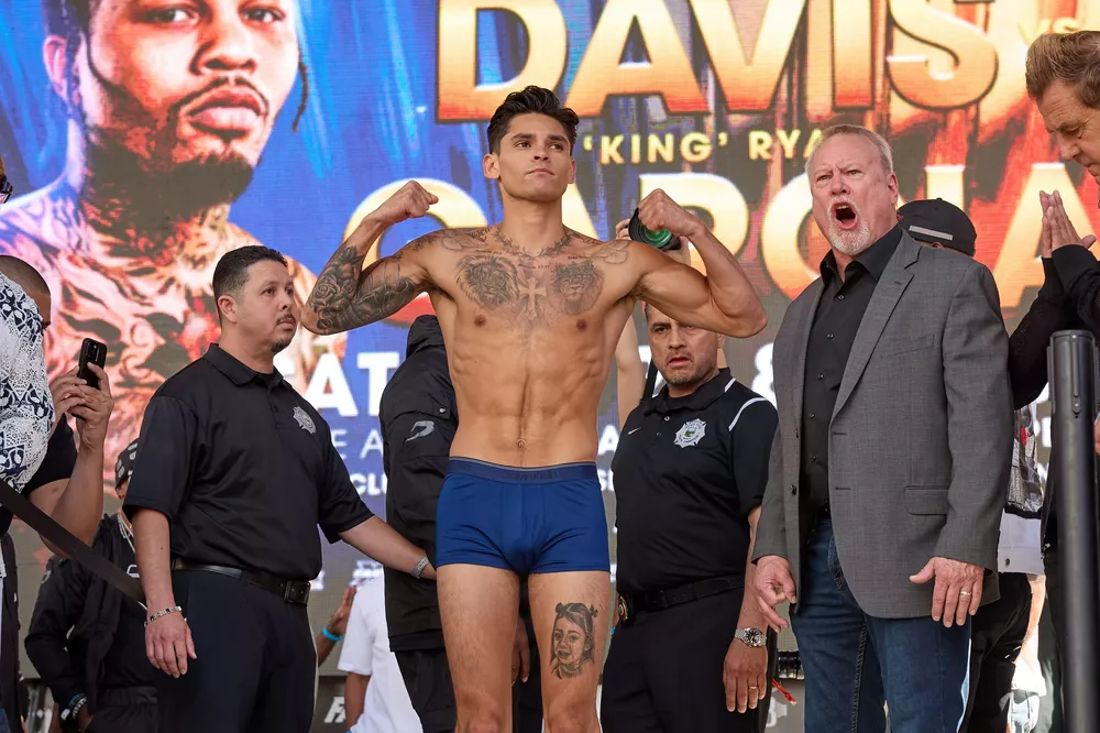 0006_Davis vs Garcia Weigh-ins