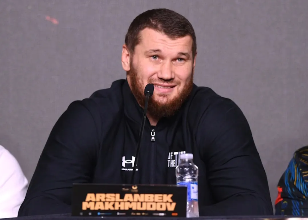 ArslanbekMakhmudovConferenciaFinalTR