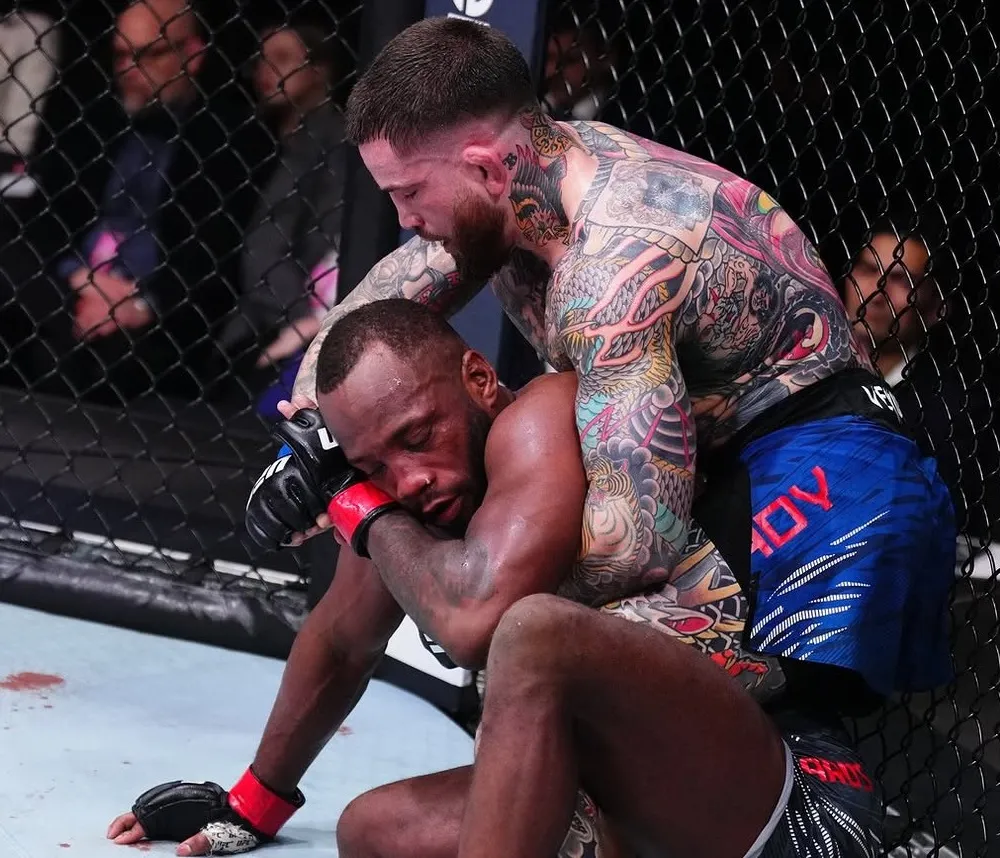 Sean Brady sometió a Leon Edwards en UFC Londres