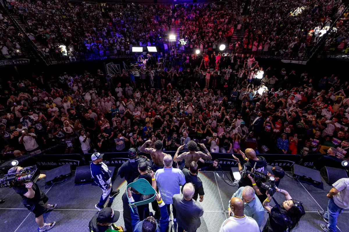 059_Spence_Crawford_Weigh-ins