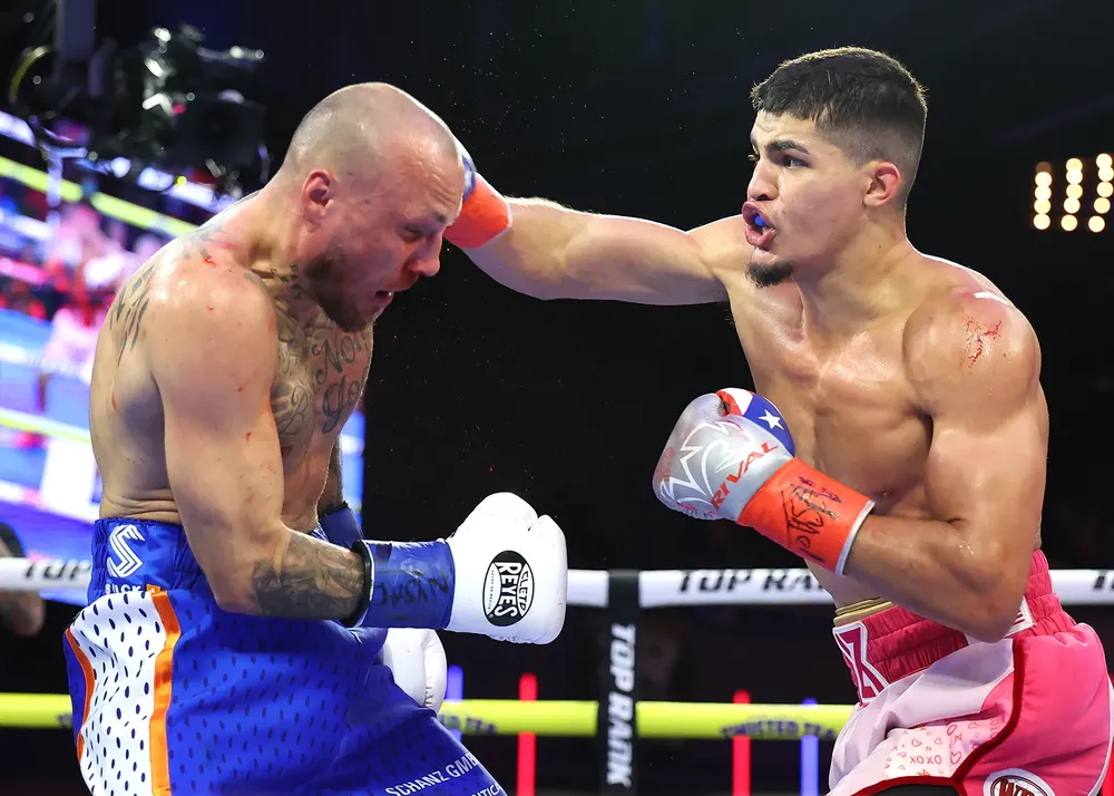 Xander Zayas vs Slawa Spomer_action3