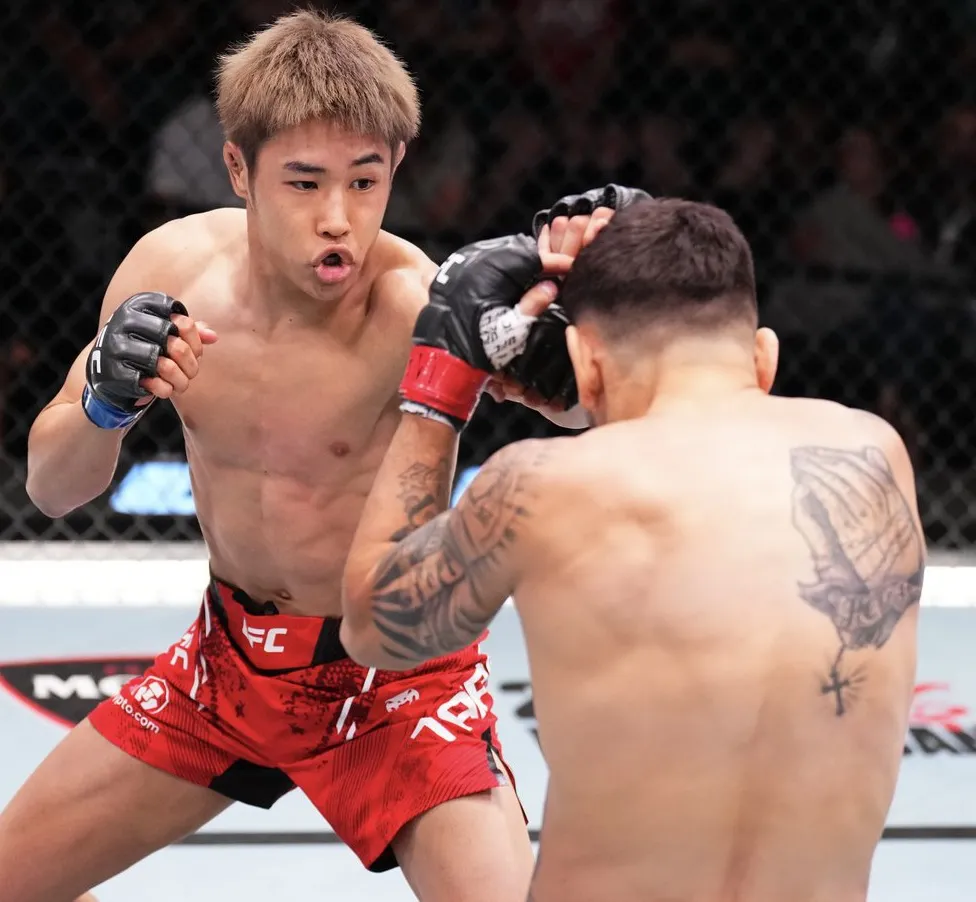 Tatsuro Taira mantiene invicto tras TKO sobre Alex Perez en Las Vegas