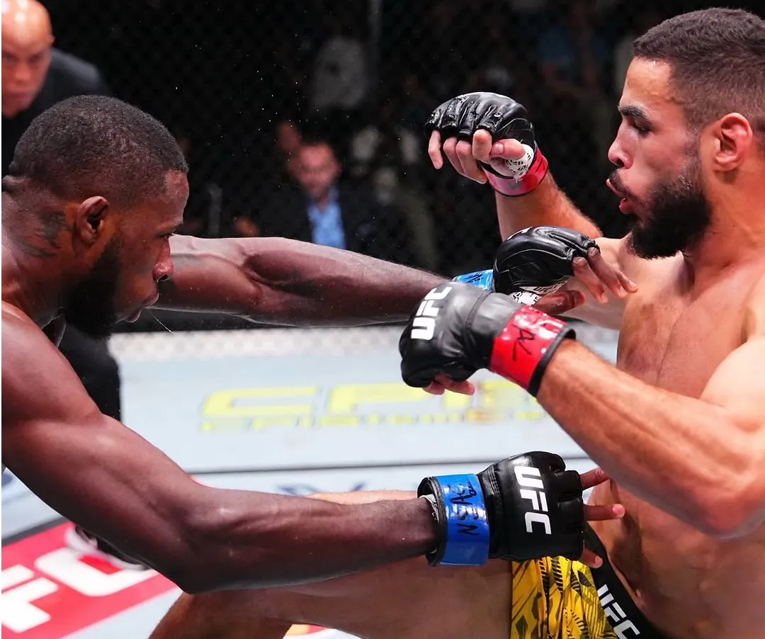 Gabriel Bonfim noqueó a Randy Brown en UFC Vegas 111
