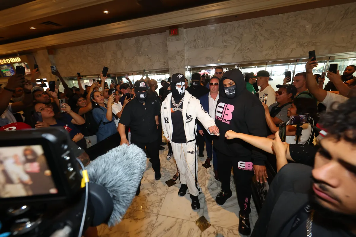 Canelo vs Berlanga Grand Arrivals - 09.10.24_09_14_2024_Grand Arrivals (1)
