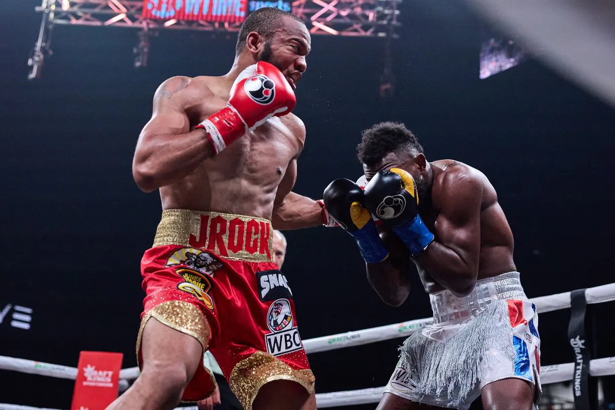 0045_Carlos Adames vs Julian Williams