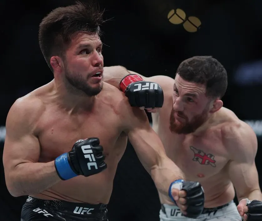 Merab Dvalishvili vence por puntos a Henry Cejudo en Anaheim1
