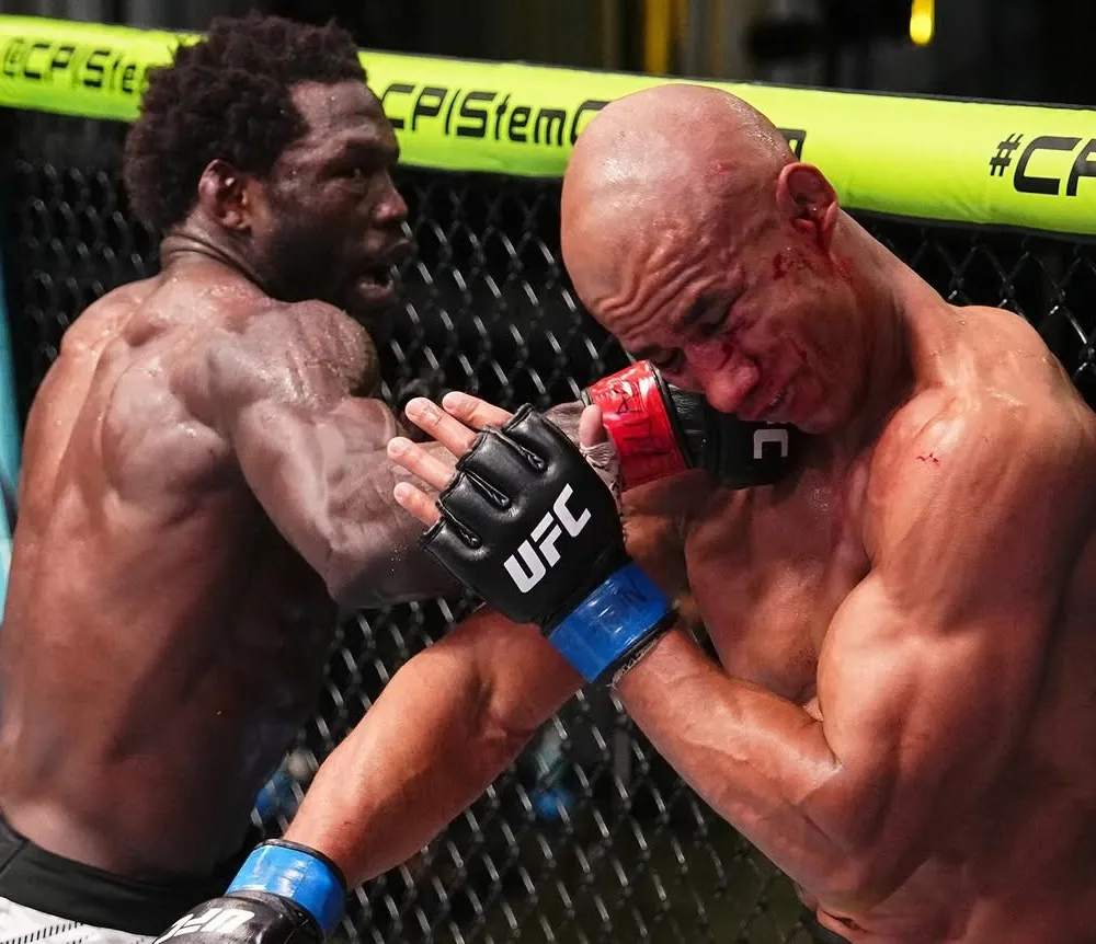 Jared Cannonier logra sólido nocaut sobre Gregory Rodrigues en Las Vegas