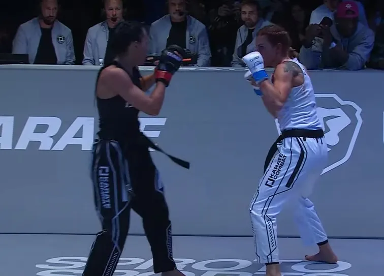 Fábián es primera campeona gallo KC tras vencer a Molina en Las Vegas