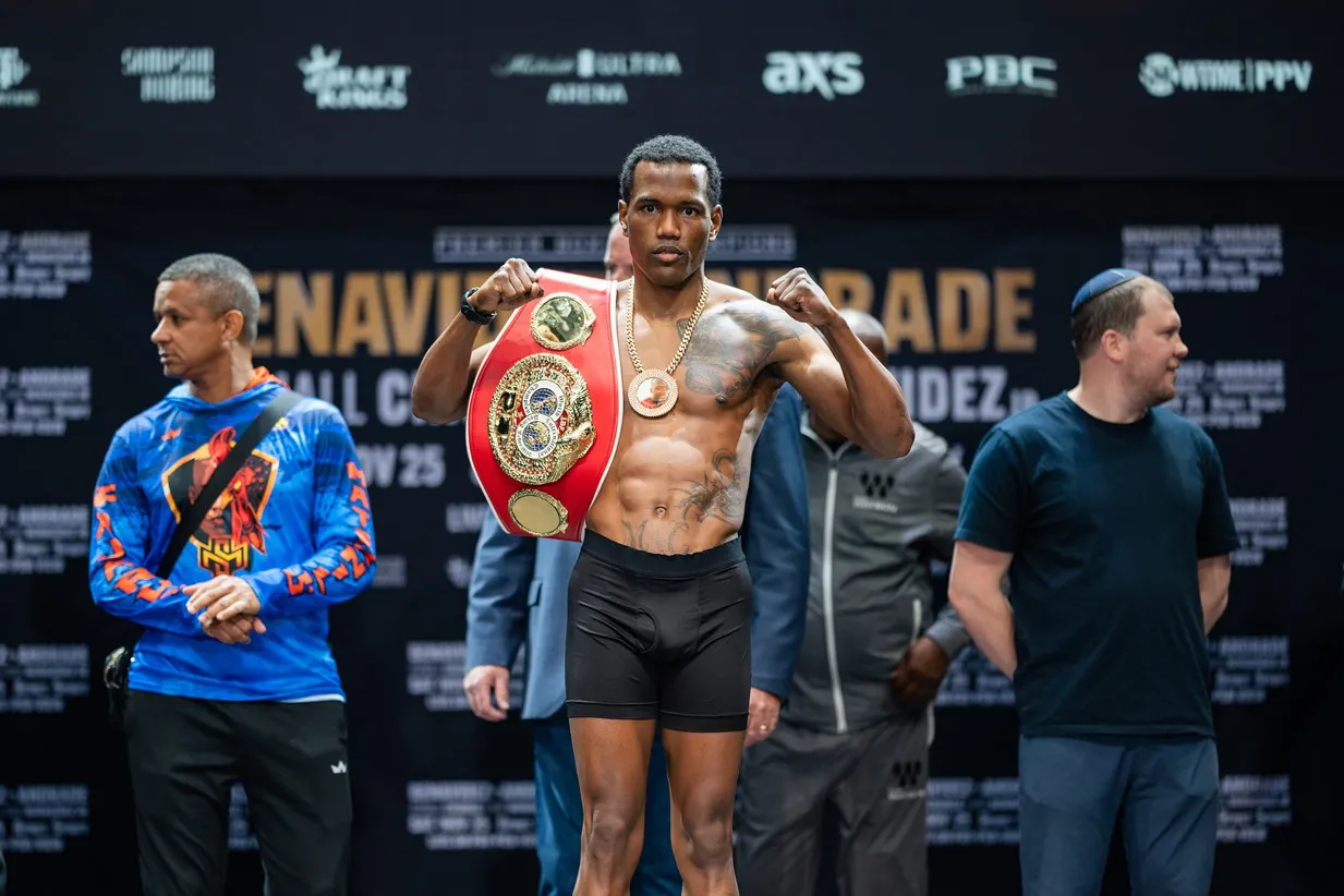 Benavidez vs Andrade Weigh-in - 11.24.23_11_25_2023_Weigh-in (18)