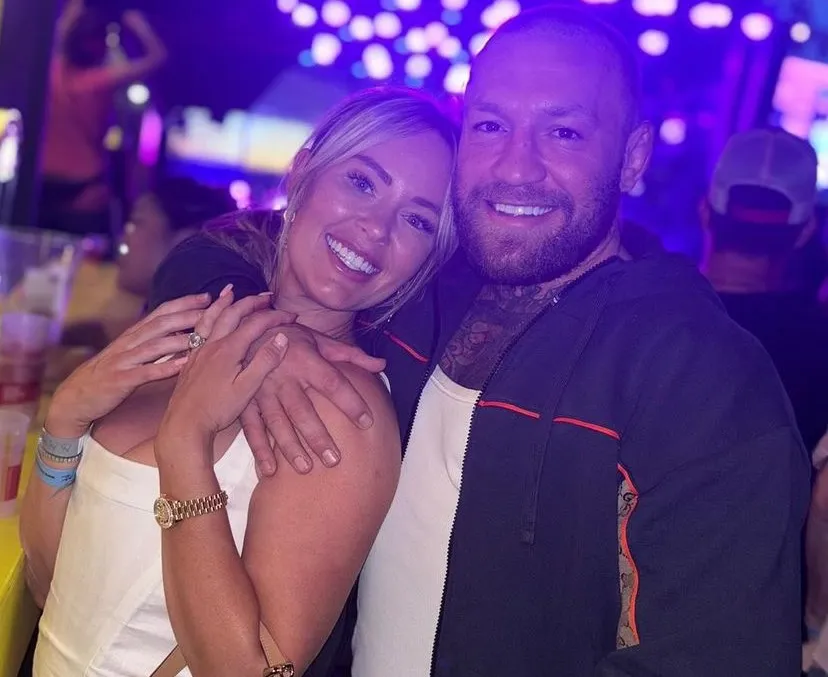 Dee Devlin sobre Nikita Hand ¡¡¡Qué clase de MUJER eres!!!