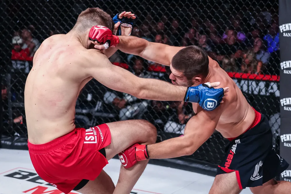 Moldavsky vence por puntos a Mowry en Dakota del Sur1