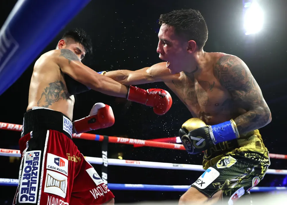 Emanuel Navarrete vs Oscar Valdez_action17