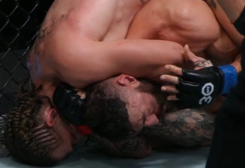 Brendan Allen somete a Paul Craig en Las Vegas