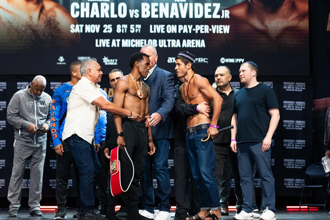 Benavidez vs Andrade Weigh-in - 11.24.23_11_25_2023_Weigh-in (16)