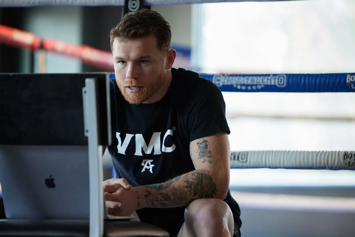 0033_Canelo Alvarez media workout