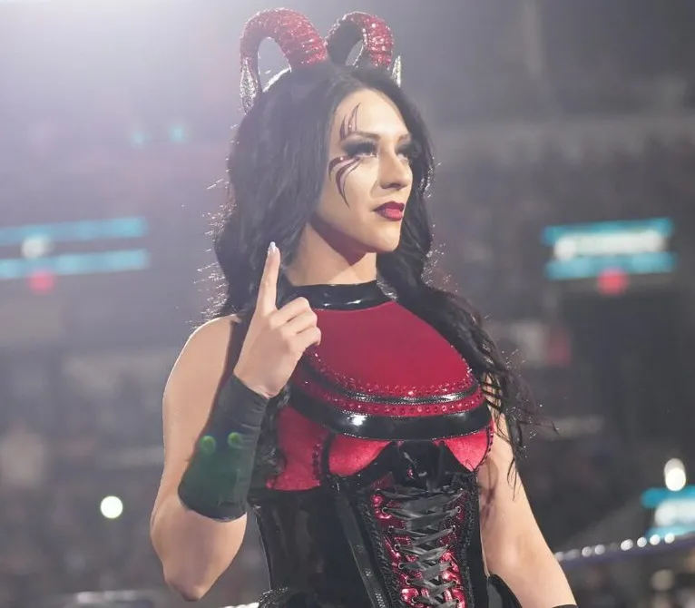 La Superestrella WWE Stephanie Vaquer y un guiño a UFC Me encanta