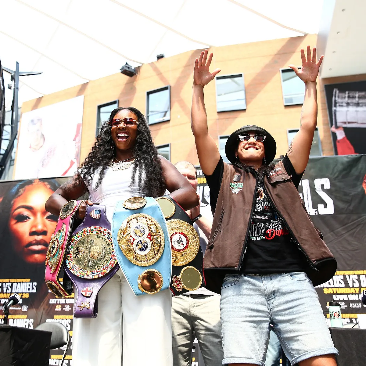 LR_SHIELDS VS DANIELS-PRESSER-TRAPPFOTOS-07232025-0731