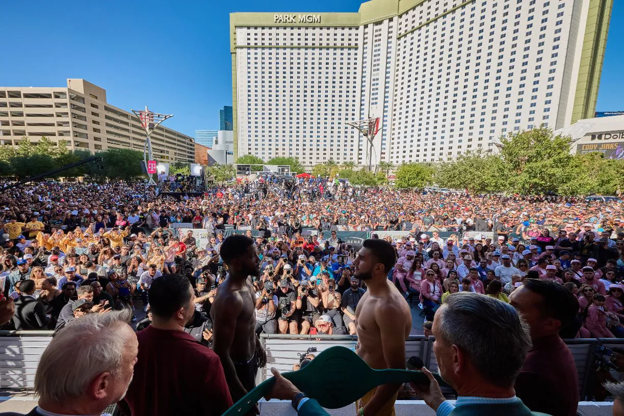 0040_Canelo vs Charlo Weigh-ins