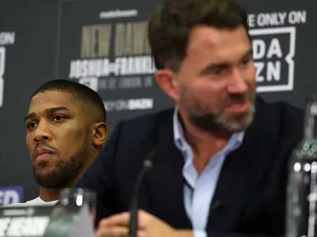Joshua y Hearn Matchroom Boxing