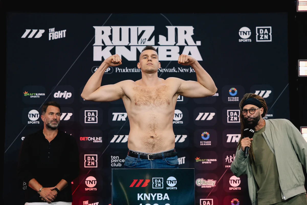 Ruiz vs Knyba weigh ins-14