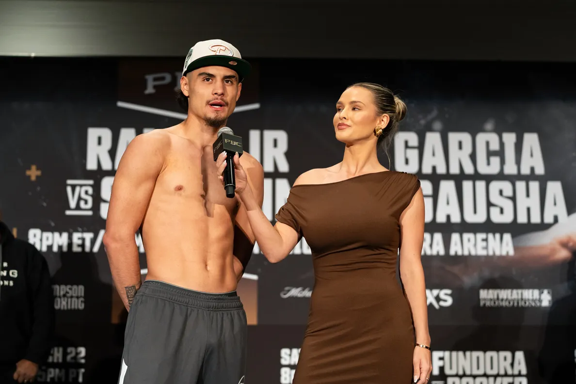 Fundora vs Booker Weigh-in - 03.21.25_03_22_2025_Weigh-in (17)