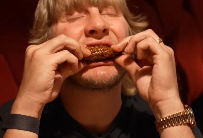 Paddy Pimblett rompe record Se comió 47 alitas de pollo