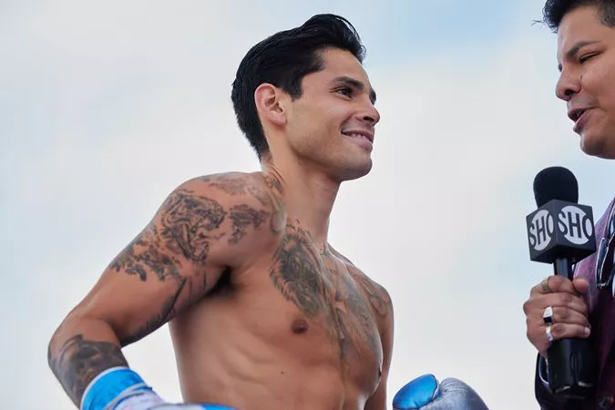 0109_Ryan Garcia media workout