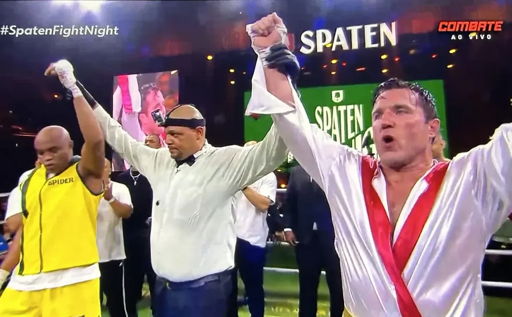 Emotiva exhibición entre Anderson Silva y Chael Sonnen en Brasil