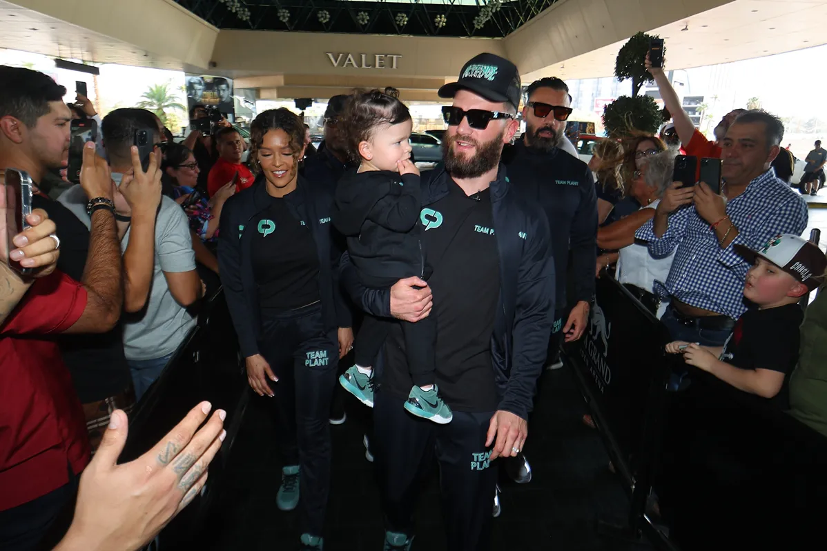 Canelo vs Berlanga Grand Arrivals - 09.10.24_09_14_2024_Grand Arrivals (15)
