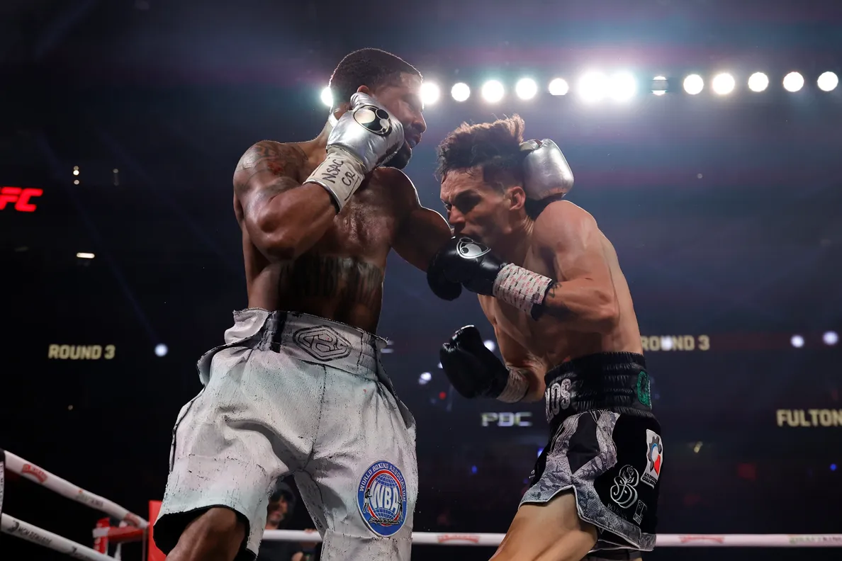 Stephen Fulton Jr. V Carlos Castro 09.14.24_Fight (6)