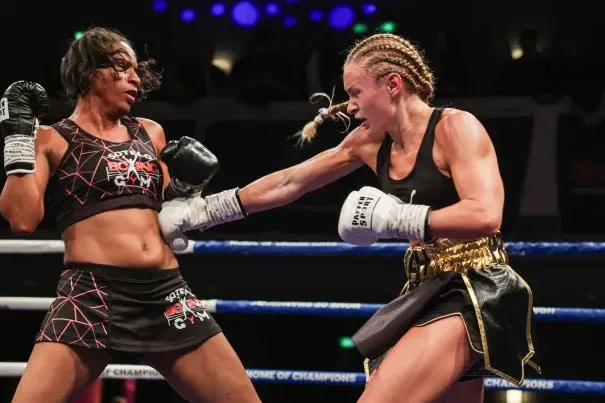 Sarah Liegmann vs Ana Lozano