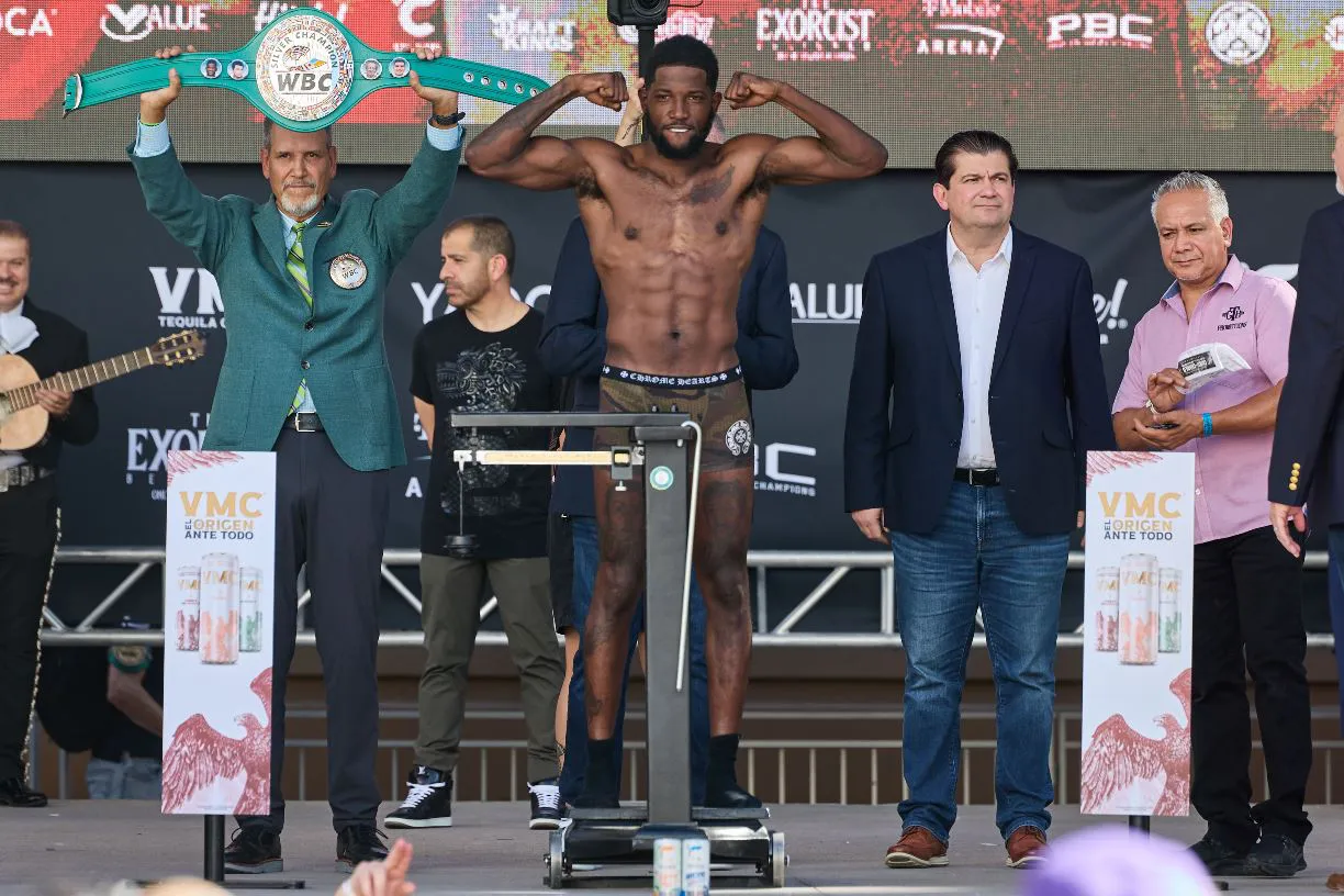 0035_Canelo vs Charlo Weigh-ins