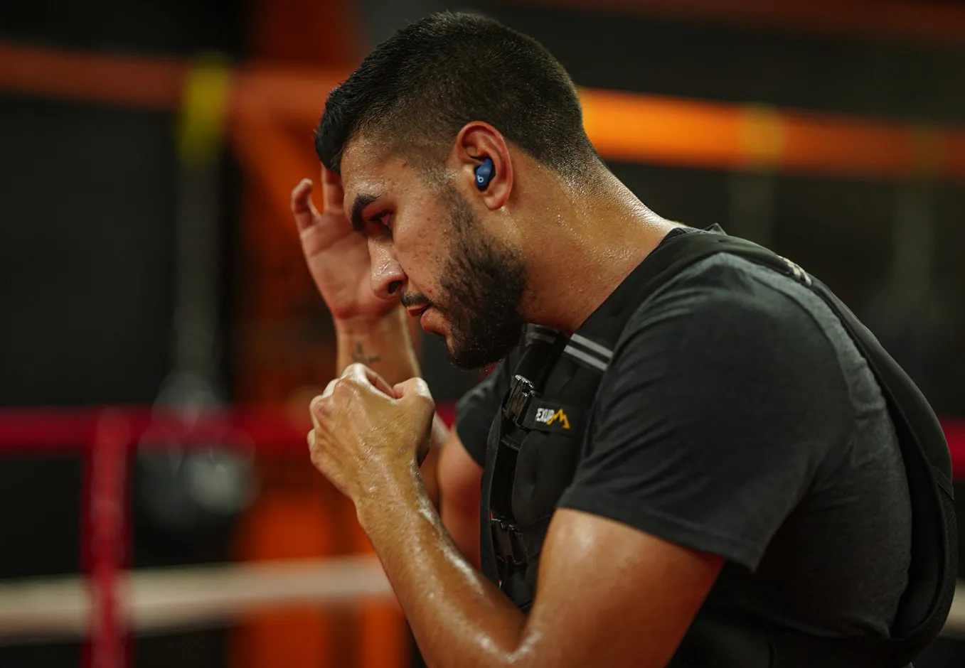 Jesus Ramos shadowboxing