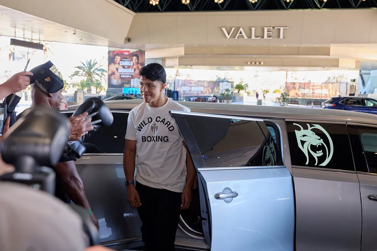 Canelo vs Munguia Grand Arrivals_05_04_2024_Grand Arrivals (5)
