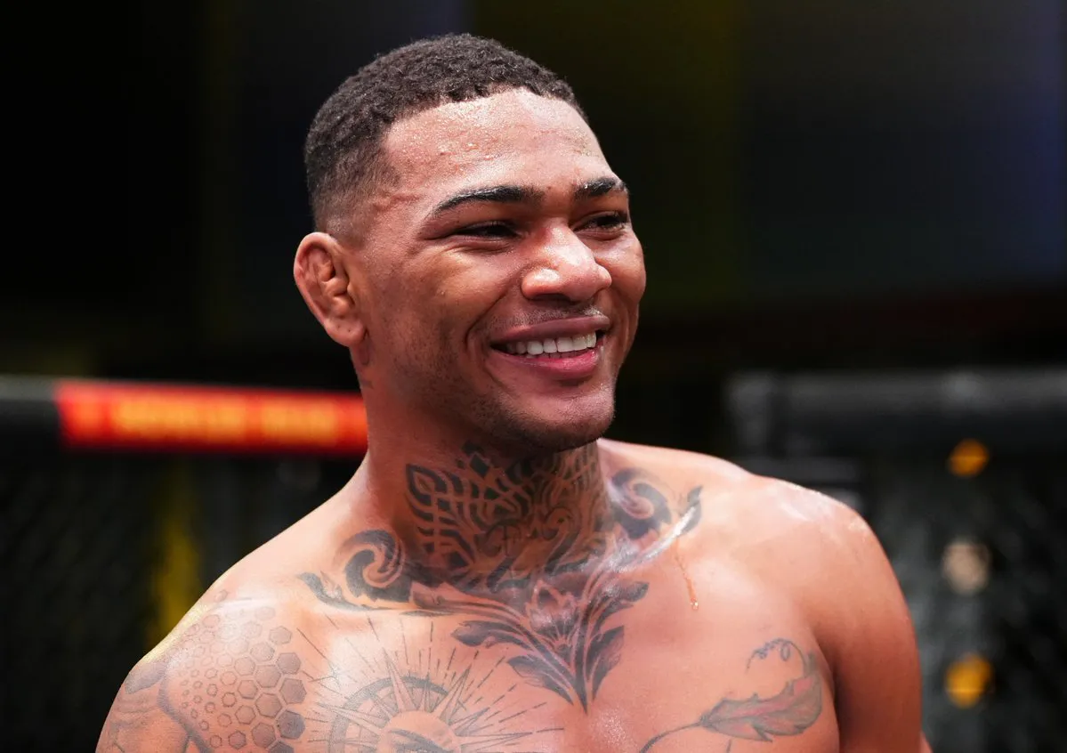 Invicto ecuatoriano Morales va tras Garry Me cae muy mal