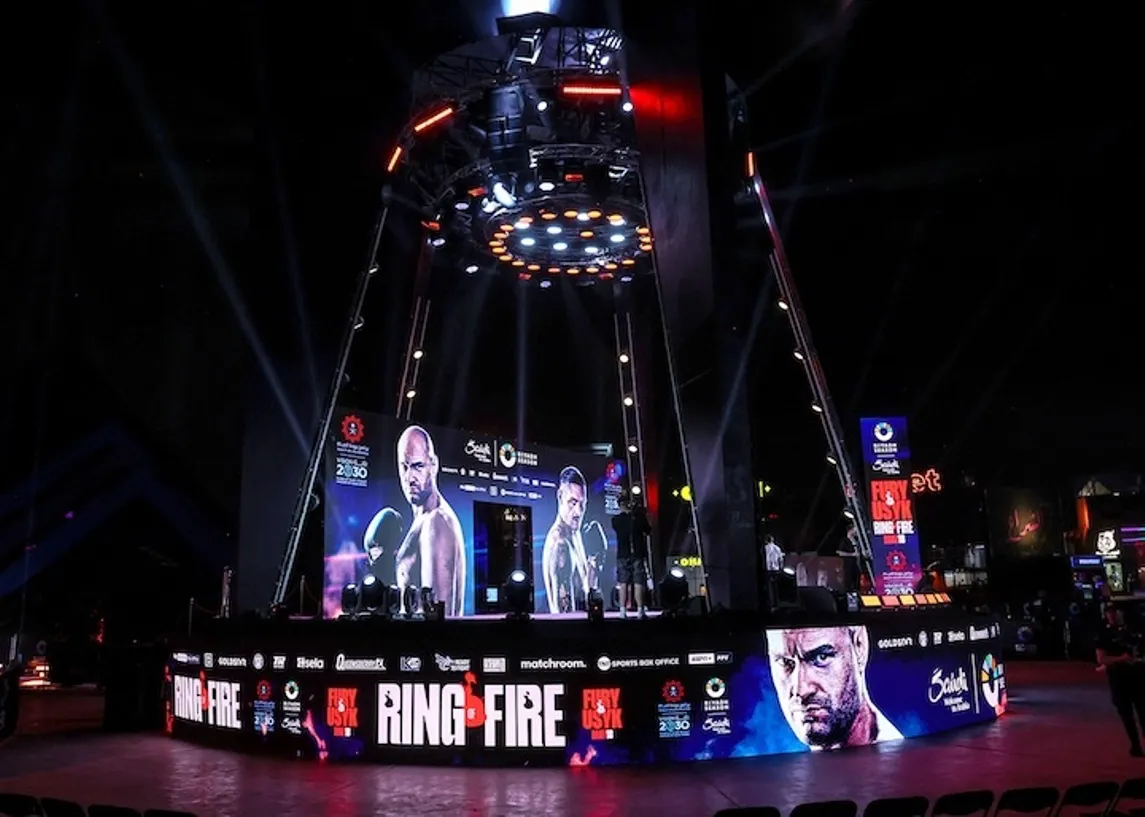 Grand Arrivals_scene3