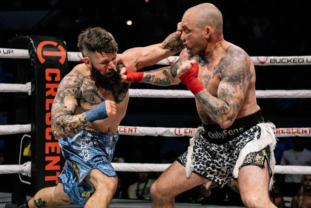 Mundell retiene al noquear a Richman en Florida1