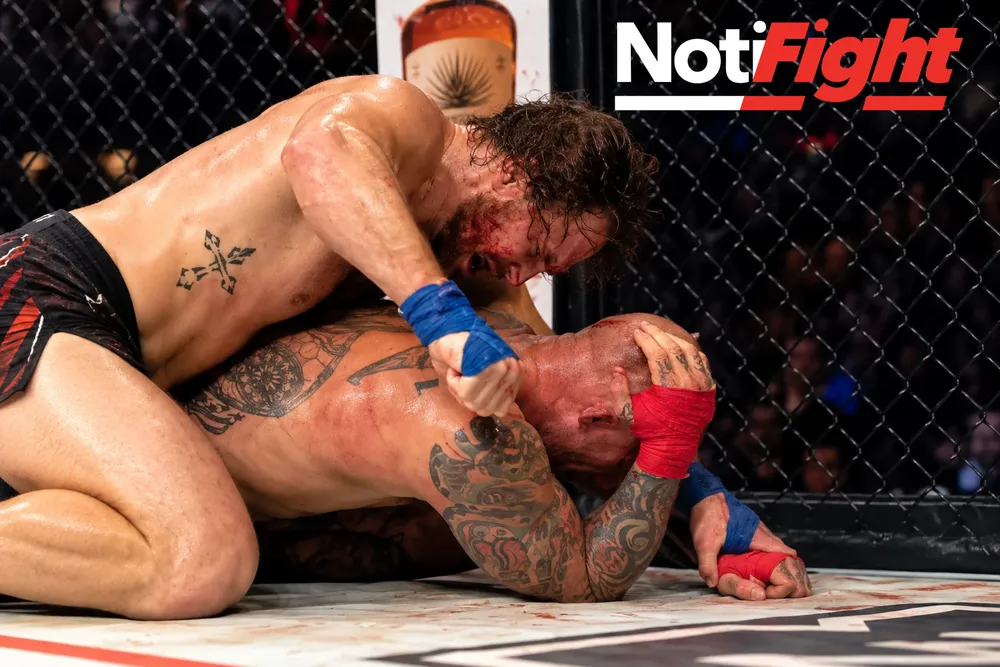 Combate intenso en el octágono