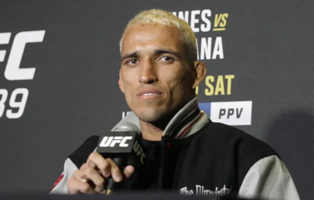 Charles Oliveira Quieres una guerra La guerra ha llegado