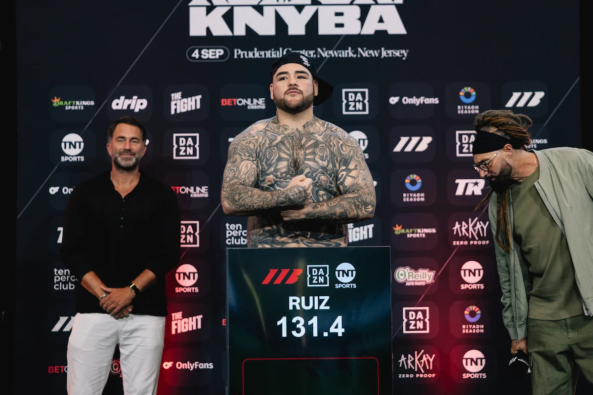 Ruiz vs Knyba weigh ins-12