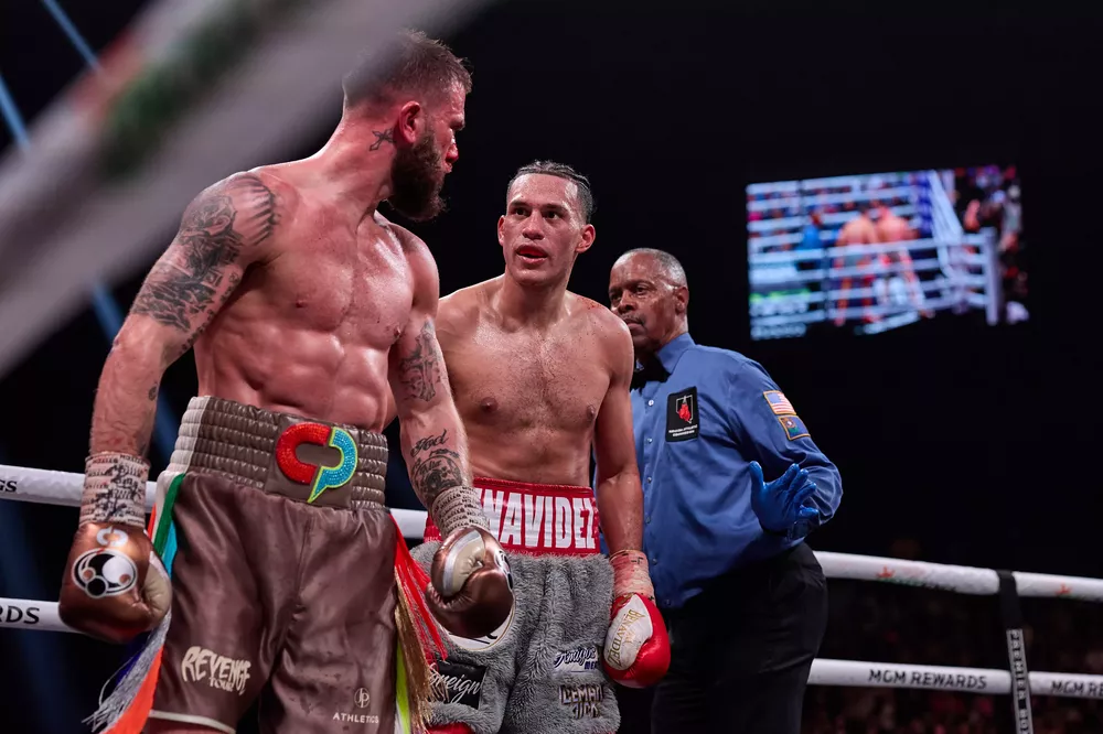 0070_Caleb Plant vs David Benavidez