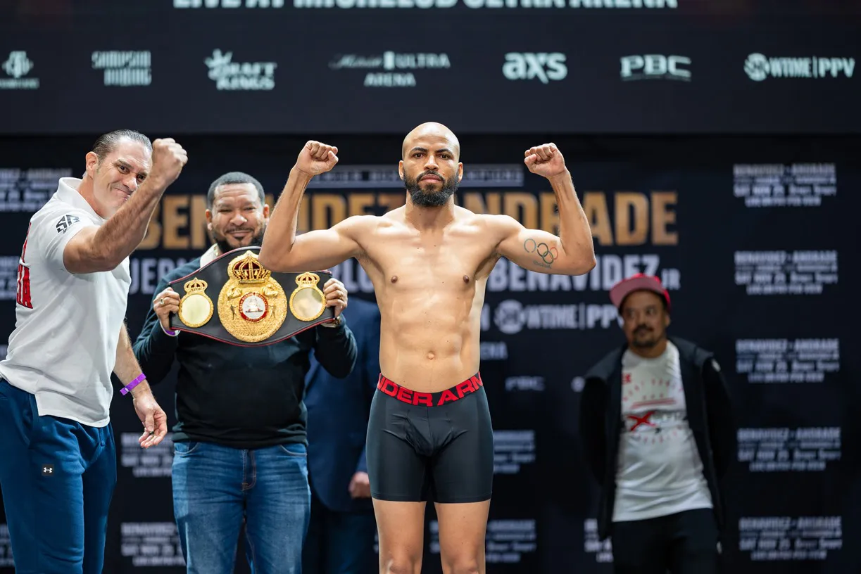 Benavidez vs Andrade Weigh-in - 11.24.23_11_25_2023_Weigh-in (14)