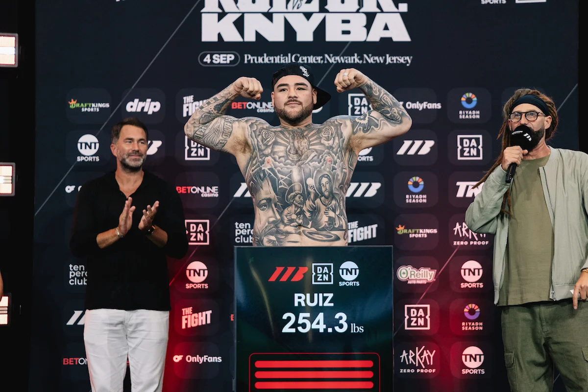 Ruiz vs Knyba weigh ins-9