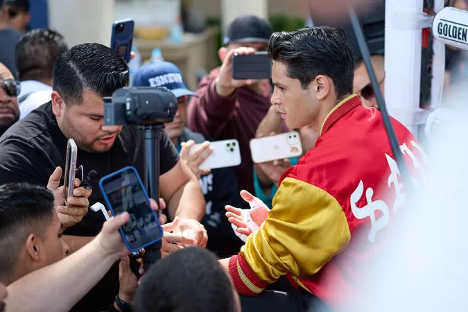 0102_Ryan Garcia media workout