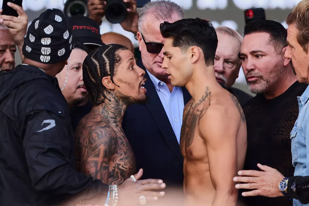 0021_Davis vs Garcia Weigh-ins